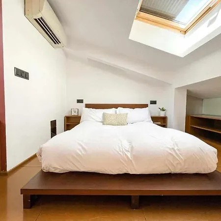 Loft Cort Reial Atico In The Heart Of The Old Town Apartman